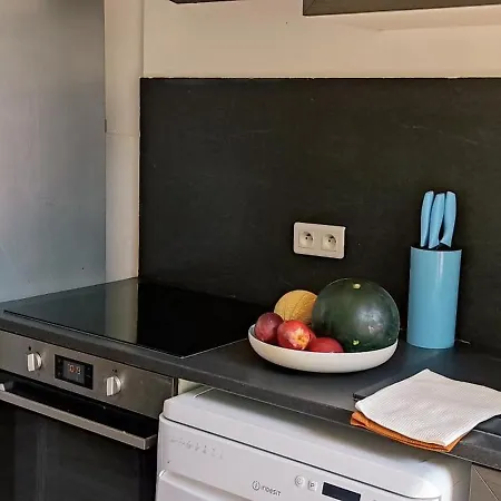 Apartment 2 Bedroom In The Center