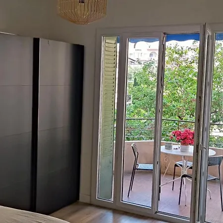 2 Bedroom In The Center